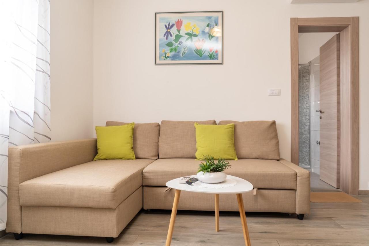Tomi Apartmán Pula