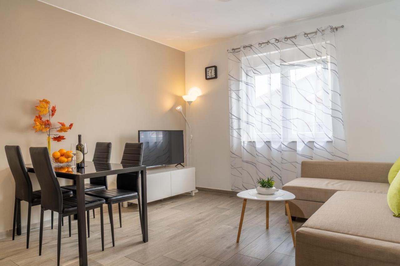 Tomi Apartmán
