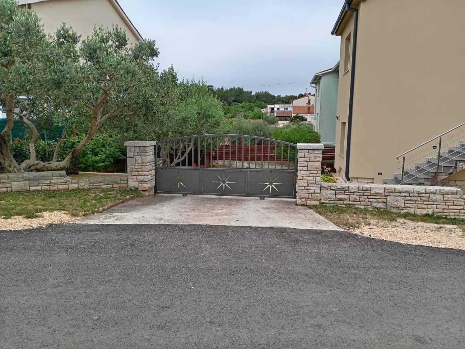Tomi Apartmán